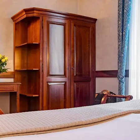 Venezia 4* غرادو
