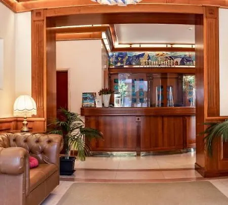 Otel Venezia 4*