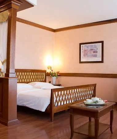 Hotel Venezia 4*