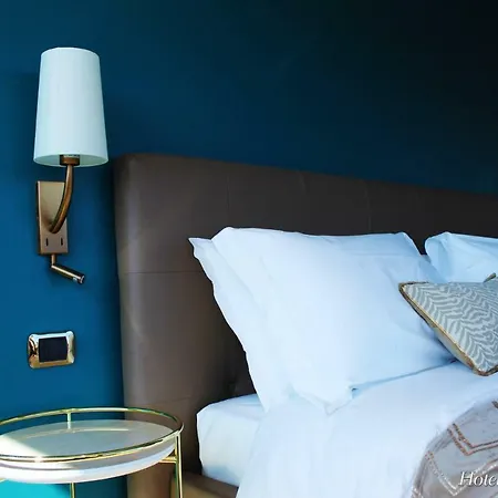 Otel Venezia 4*